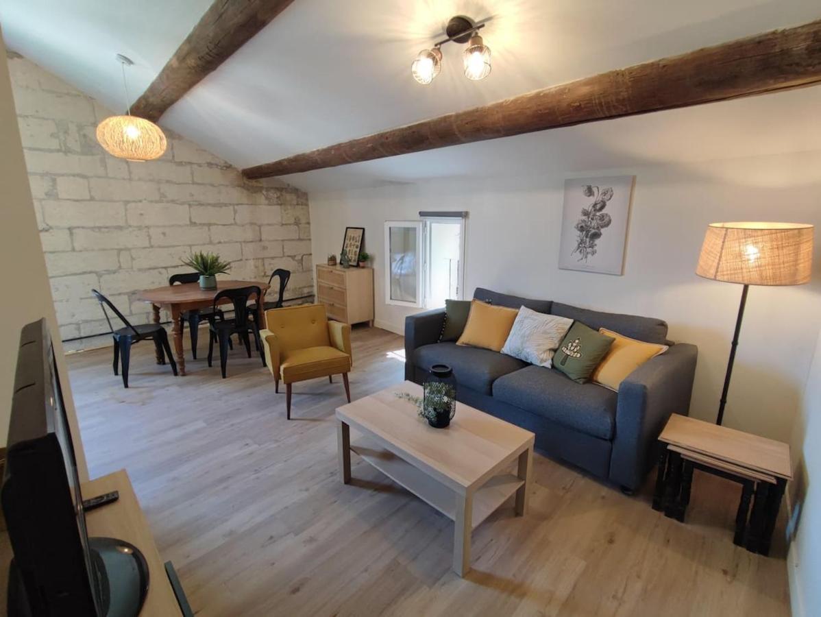 Appartement Au Calme Proche Centre Villeneuve-les-Avignon Luaran gambar