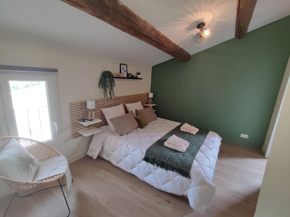 Appartement Au Calme Proche Centre Villeneuve-les-Avignon Luaran gambar