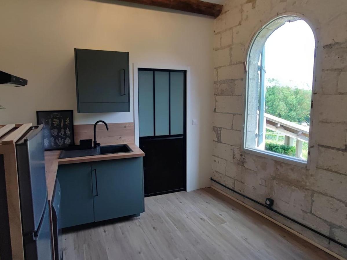 Appartement Au Calme Proche Centre Villeneuve-les-Avignon Luaran gambar