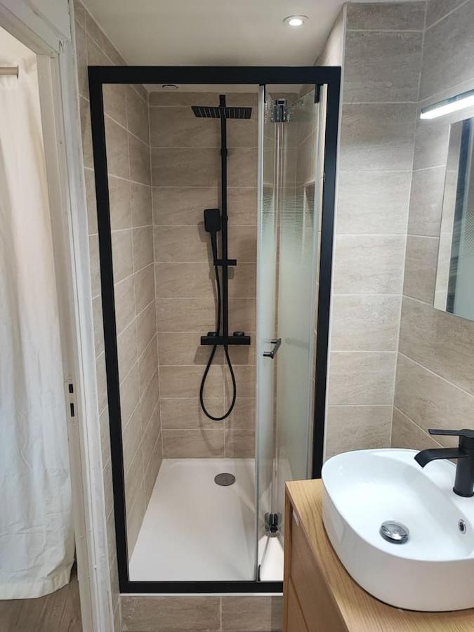 Appartement Au Calme Proche Centre Villeneuve-les-Avignon Luaran gambar